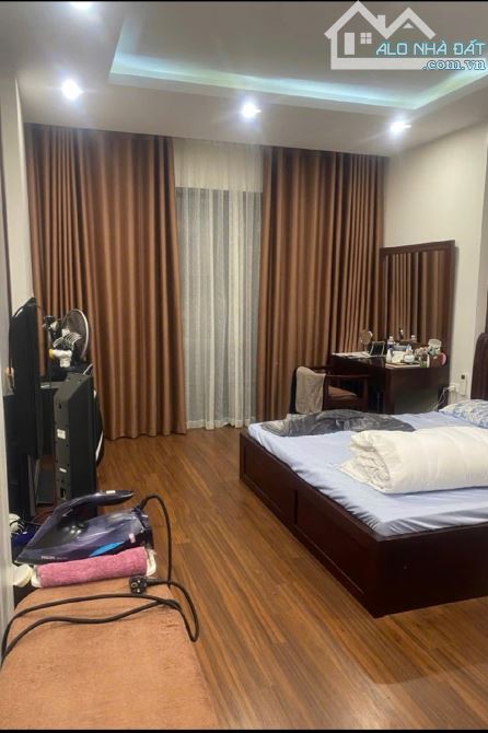 Hiếm! 2 mặt tiền mặt phố Quận Cầu Giấy, 68m2, 5 tầng, chỉ 27 tỷ - 1