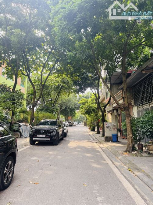 Bán Nhà Phố Trạm Long Biên 90m2, MT 5m, Vỉa Hè, Kinh Doanh, Dòng Tiền, Nhỉnh 26 Tỷ - 1