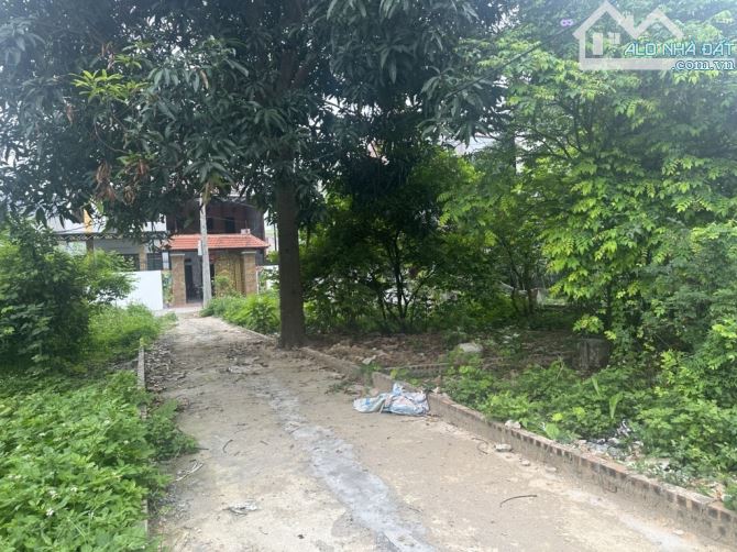 Bán đất thổ cư Vân Trì - Đông Anh - Vị trí đẹp - Ô tô vào nhà - Nở hậu thoáng mát - 1