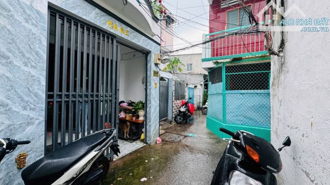 Bán nhà hẻm rộng Bãi Sậy,P.8,Q.6,dt: 4 x 11 nhà xây 2 tầng 3 Tỷ 98. - 1