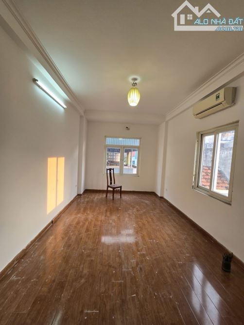 7 TỶ NHỎ. NHÀ 35M2 . VỚI 6 TẦNG.LÔ GÓC 3 THOÁNG TRÀN NGẬP ÁNH SÁNG - 1
