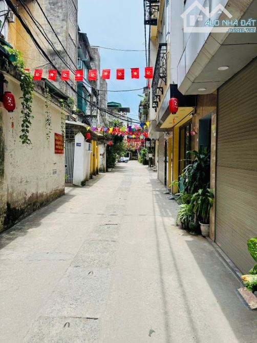 Anh Chị muốn đầu tư? Em có mảnh đất 105m2 – 11m mặt tiền, Khu Phân Lô Kim Ngưu,2 oto tránh - 1