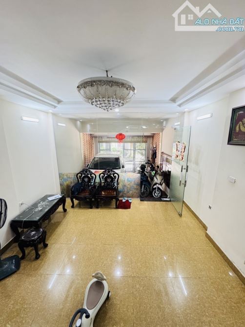 BÁN LIỀN KỀ VĂN PHÚ,90M², HOÀN THIỆN 4.5 T, Ô TÔ TRÁNH, CÓ Ô CHỜ THANG MÁY - 1