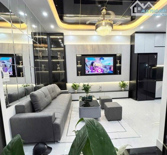 PHỐ THẠCH BÀN – 7 TẦNG THANG MÁY – GARA 2 Ô TÔ – FULL NỘI THẤT CAO CẤP – VIEW HỒ ĐIỀU HÒA - 1