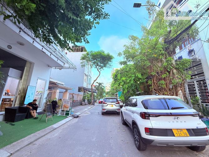 Bán lô đất hiếm 2 mặt tiền trước sau đường Dương Tụ Quán, Ngũ Hành Sơn - 1