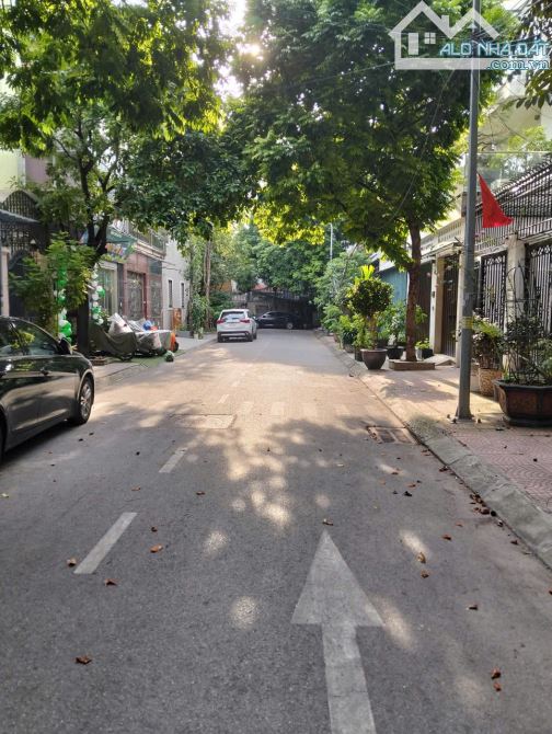 BÁN BIỆT THỰ NHÀ VƯỜN CAO TẦNG – LÔ GÓC  PHỐ LƯƠNG ĐÌNH CỦA, ĐỐNG ĐA 36 TỶ - 1