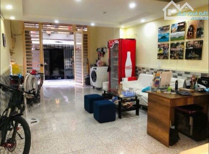 Bán nhà Thủ Khoa Huân-ngang 4.1m-9PN-cạnh chợ Bến Thành-sổ vuông-giá tốt - 1