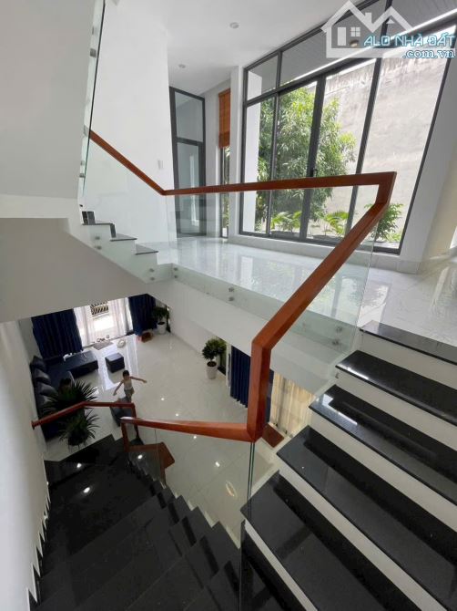 Bán biệt thự 200m2 12.5 tỷ đường 7.5m Trần Kim Xuyến khu đô thị Hòa Xuân - 1