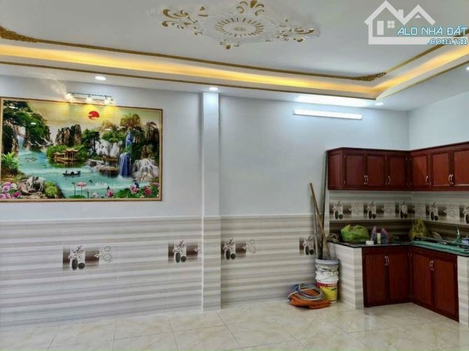 Bán nhà lô góc 2 tầng ,đường rộng 8m-dt 33m², Hóc Môn Xuân Thới Đông - giá chỉ 2.25 tỷ. - 1