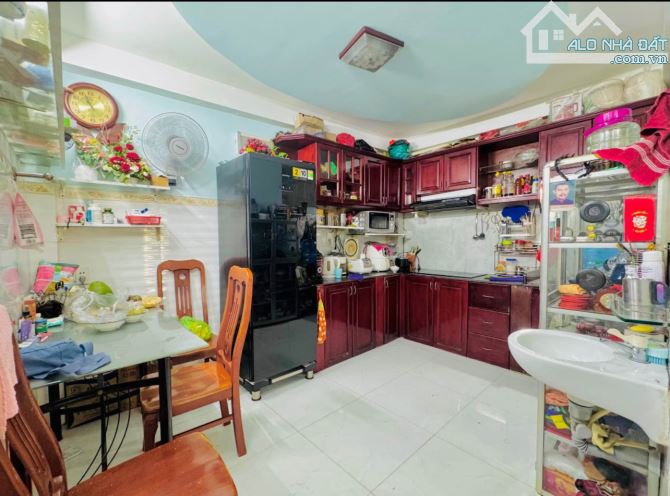 Bán nhà gần chợ Thạch Đà, Gò Vấp, hẻm ô tô 4m x 12m, khu đồng bộ, 5 tỷ xx - 1
