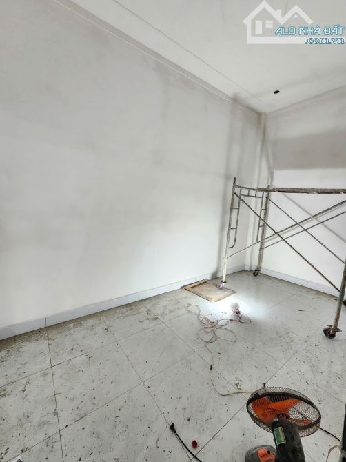 Bán nhà cấp 4 cách đường Lý Thường Kiệt 30m P.Dĩ An Tp.Dĩ An chỉ 2 tỷ 980 TL M7520 - 1