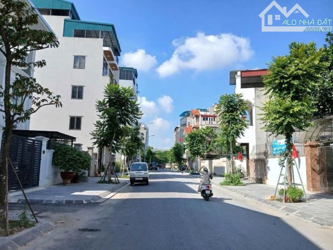 🚀 BÁN ĐẤT MẶT PHỐ KINH DOANH - VIỆT HƯNG - LONG BIÊN - ĐƯỜNG RỘNG VỈA HÈ - 127M2 - 25 TỶ - 1