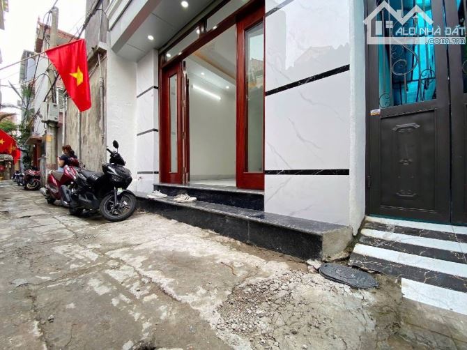 Bán nhà Khuyến Lương. 7 tầng mới tinh - tháng máy - lô góc. Hàng xóm Gamuda - 1