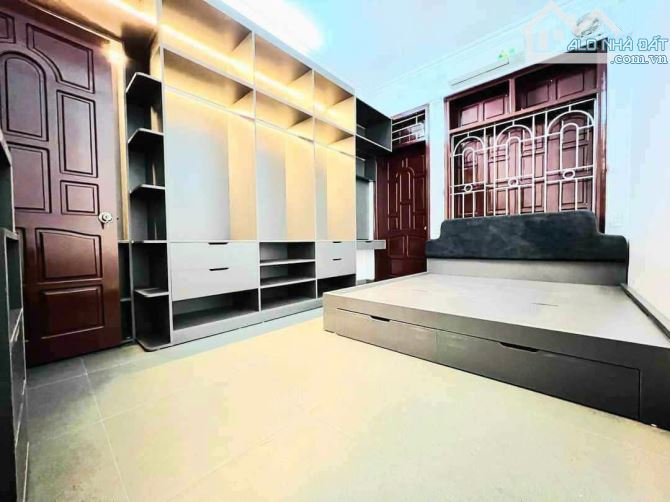 NHÀ ĐỘI CẤN TT BA ĐÌNH ĐÓN ĐẦU QH TƯƠNG LAI RẠNG NGỜI 30M X 5 TẦNG 5,75 TỶ - 1