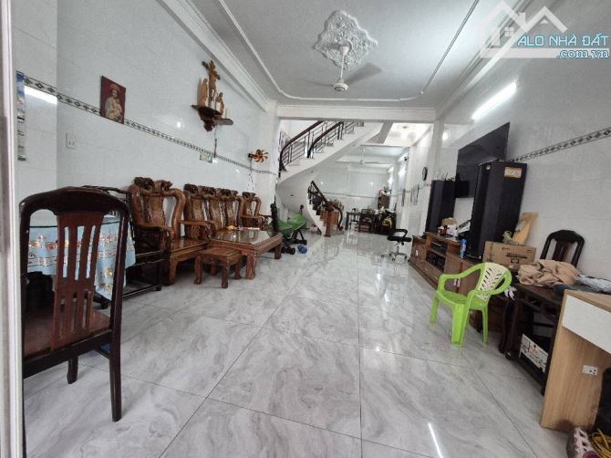 Bán nhà quận 6, Đường Lê Quang Sung, Mặt tiền kinh doanh, 4.5X23, 4 tầng, 6PN, Sổ đẹp. - 1