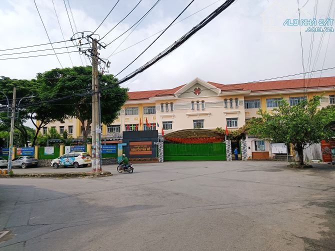 🏡 BÁN ĐẤT TẶNG NHÀ CẤP 4 – NGANG KHỦNG 11M – DT 180M² – CHỈ 5.8 TỶ - 1