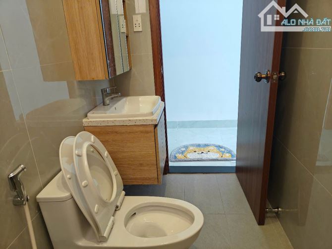 BÁN NHÀ 2 MẶT TIỀN – 1T4L 5PN, GARA 2 Ô TÔ – KHU BIỆT THỰ VIỆT ANH -DT 135M² – GIÁ 15TỶ - 12