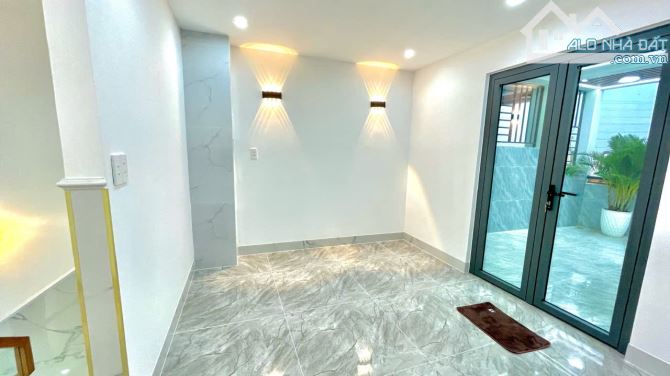 BÁN NHÀ 5 TẦNG MỚI XÂY FULL NỘI THẤT- F. TRUNG MỸ TÂY GẦN CVPM QUANG TRUNG CHỈ 7,95 TỶ - 12