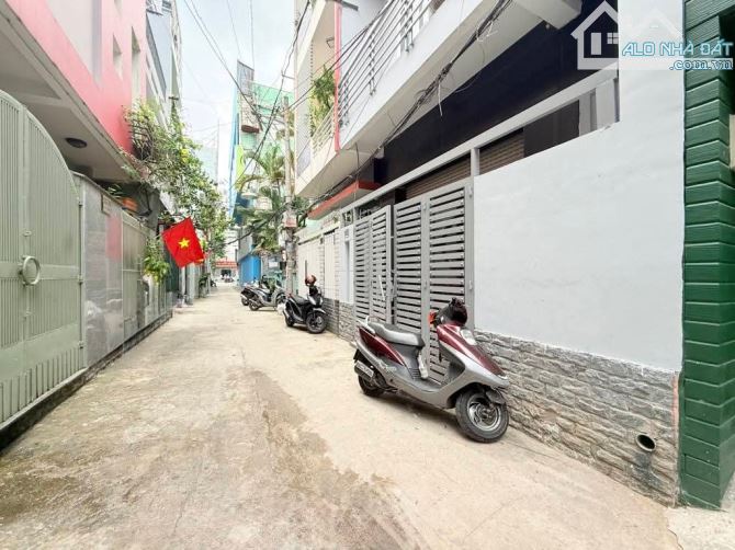 BÁN NHÀ 70M² (5x14) – 4 TẦNG – NGAY NGÃ TƯ HÀNG XANH – HXH 7 CHỖ – GIÁ CHỈ 12.x TỶ - 12