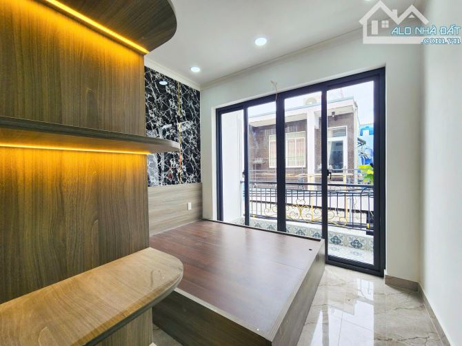 - NHÀ PHỐ 1 LẦU MỚI HOÀN THIỆN MẶT TIỀN HẺM 3M TRẦN VĂN KHÁNH Q7 - 12