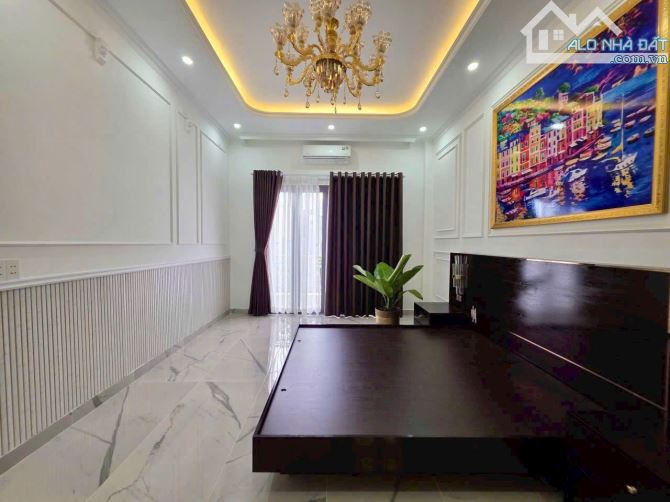 Bán nhà hẻm xe hơi 1806 Huỳnh Tấn Phát. Đt 4x18m. 2 tầng. St. Giá 6.3 tỷ - 12