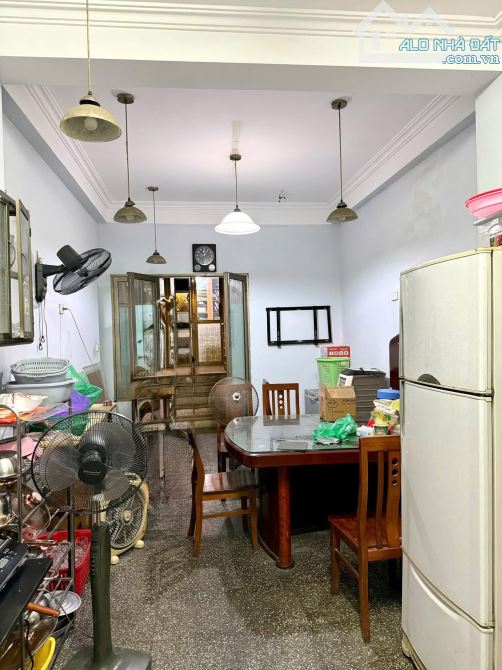 Bán nhà mặt phố Đông Các Đống Đa oto tránh,vào nhà, kinh doanh đỉnh dt 100m 5t mt 3.7m - 12
