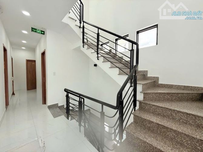 CHDV siêu dòng tiền Chợ An Nhơn - 200m2 x 5 tầng- 28 phòng Full nội thất, TN 100tr/th - 2