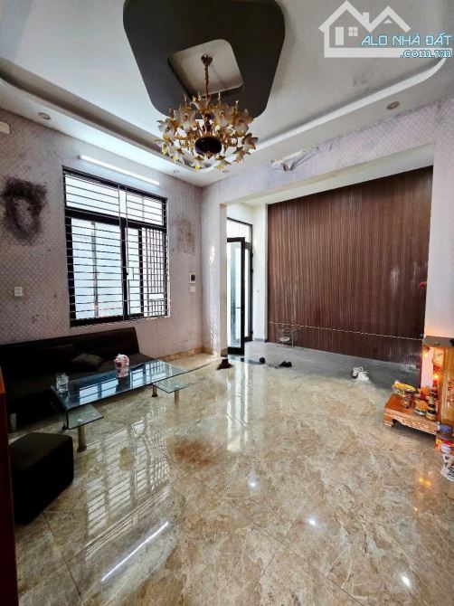 Kiệt ô tô -Nhà 3 tầng sau lưng đường Trường Chinh- giá 3 tỷ - 2