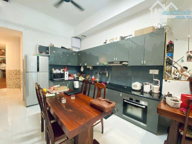 Bán Nhà Đường Thiên Phước, P 9 Tân Bình, Ngang 4,5M 132M2 , giá chỉ 16,5Tỷ - 2