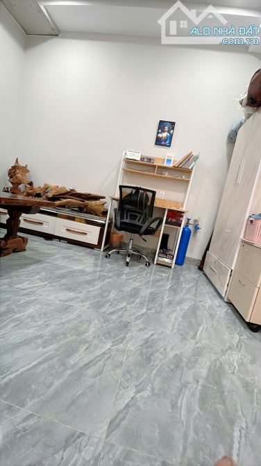 Nhà mặt tiền Phong Châu Phước Hải dt 211m2 ngang 9m gần vành đai 2 - 2