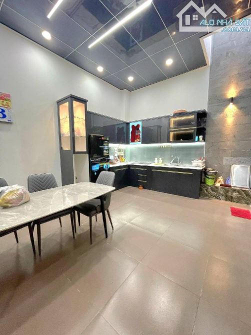 NHÀ BÌNH TÂN SÁT TÊN LỬA,HẺM OTO NGỦ TRONG NHÀ 84M2,NGANG 7.5M,CHỈ 5.3 T - 2