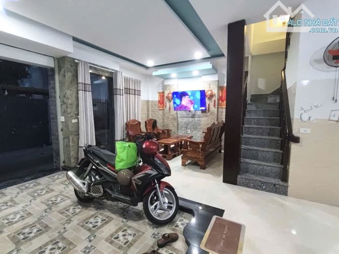 🏡 BÁN NHÀ 3 TẦNG ĐẸP HẺM Ô TÔ – ĐẦY ĐỦ NỘI THẤT – GIÁ CHỈ 3,4 TỶ‼️ - 2