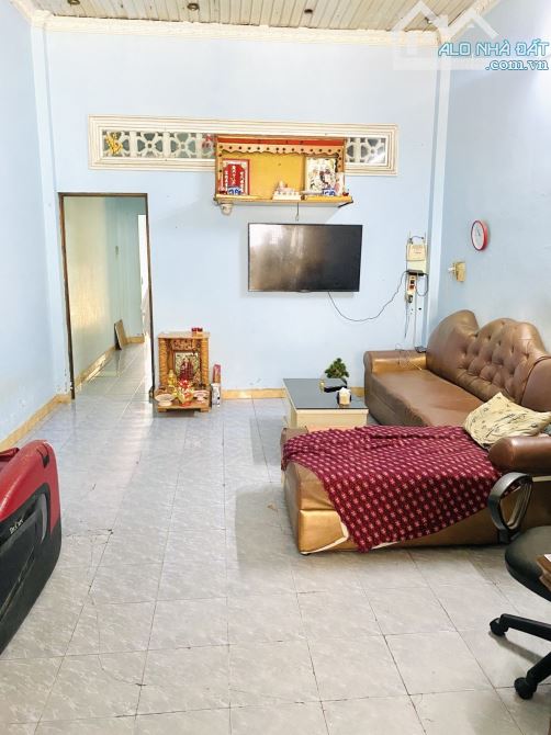 Bán gấp nhà hẻm xe hơi thông Bình Tân, 80m vuông vức,chỉ 6.2 tỷ, ở hay đầu tư đều sinh lời - 2