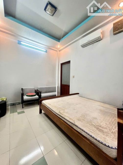 Chỉ 6.4 tỷ nhà 5 x 20 hẻm 6m thông đường Lê Đình cẩn gần khu TÊN LỬA - 2