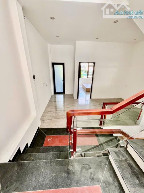 Tìm chủ mới cho căn nhà sát Nguyễn Huy Tưởng, 90m2, giá 6x tỷ, Hòa Minh, Liên Chiểu, Đà Nẵ - 2