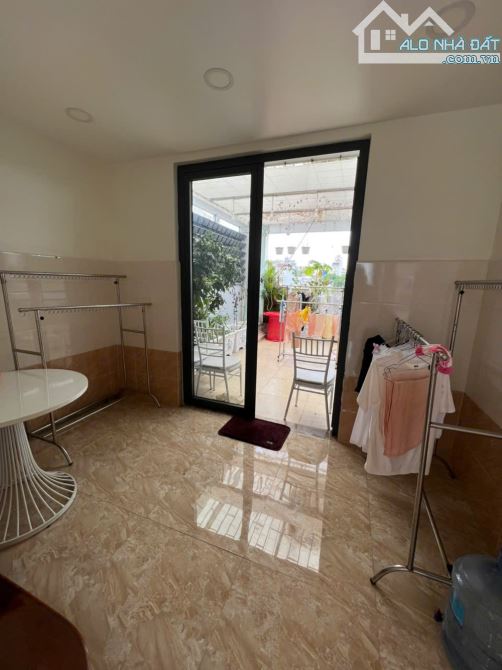 HẺM 8M - 7 TẦNG HOÀN CÔNG - GẦN 55m2 - SÁT TRẦN HƯNG ĐẠO Q.5 - SỔ VUÔNG - 16 TỶ - 2