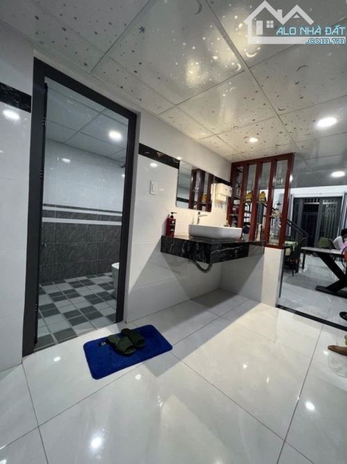 Bán Nhà Nguyễn Hữu Tiến - P Tây Thạnh - HXH - DT 50m2 -  2 Tầng - Ô Tô Đậu cửa - Nhỉnh 5 T - 2