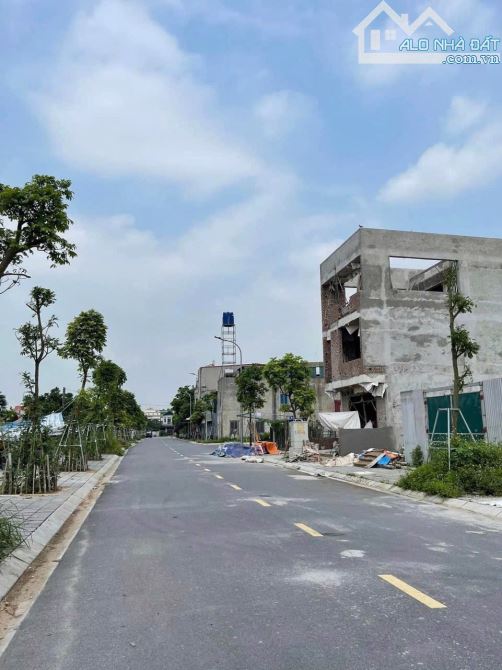 ☄️☄️☄️CHỦ CẦN TIỀN HẠ GIÁ BÁN GẤP☄️☄️   💥ĐẤU GIÁ X7 LỖ KHÊ - LIÊN HÀ - VỈA HÈ RỘNG   - Di - 2