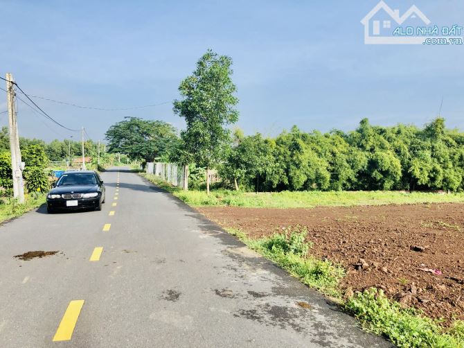 ĐẤT TO NHẤT:3300m2-GIÁ RẺ NHẤT chỉ 2tr3/m2-mặt tiền 22m nhựa- 200 thổ cư View núi-sổ sẵn - 2