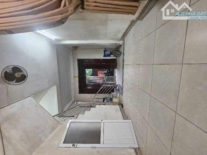Bán nhà Tam Trinh – Lô góc, 2 mặt thoáng, cực sáng  • Diện tích: 31m², từ tầng 2 trở lên 3 - 2