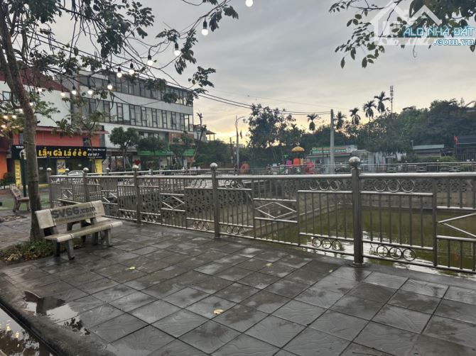VIEW HỒ ĐIỀU HOÀ - ĐƯỜNG RỘNG 3 OTO TRÁNH-CÓ SẴN DÒNG TIỀN - CẠNH SÂN CHƠI- CÁCH CHỢ MUN 1 - 2