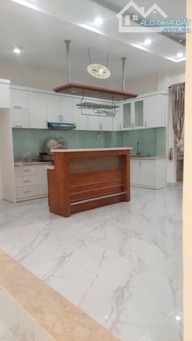 Bán nhà 5 tầng mặt tiền đường Lê Đức Thọ phường 15 gò vấp, DT 107m² (8,3* 14m) giá 13,8ty - 2