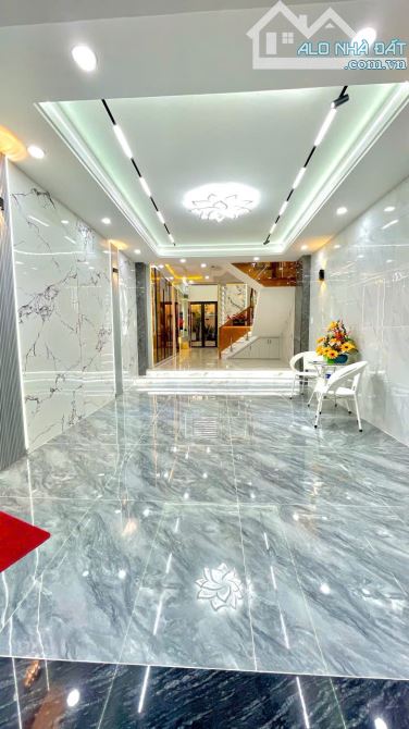BÁN NHÀ 5 TẦNG MỚI XÂY FULL NỘI THẤT- F. TRUNG MỸ TÂY GẦN CVPM QUANG TRUNG CHỈ 7,95 TỶ - 2