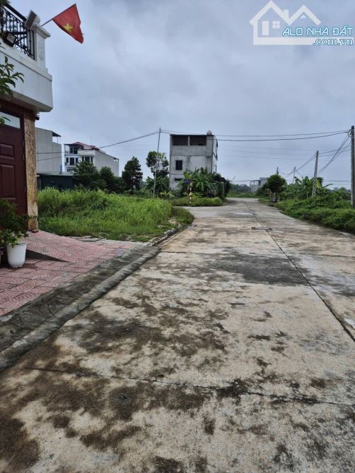 🌹🌹Bán gấp lô đất Gò Xoan, Thanh Vân, Tam Dương dt108m mt6m giá 2,47 tỷ sđcc - 2