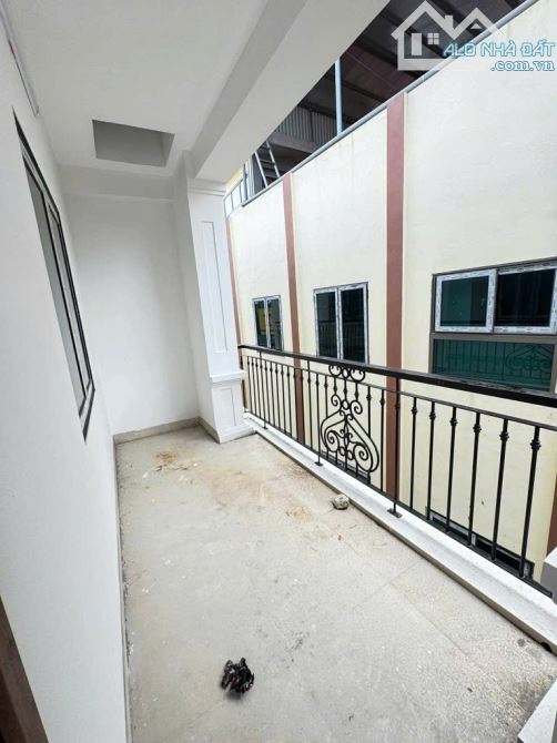 NHÀ MỚI KINGKONG - HỒ TÙNG MẬU - FULL NỘI THẤT - NGÕ RỘNG THOÁNG 💰 Giá: 7.2 tỷ 📐 Diện tí - 2