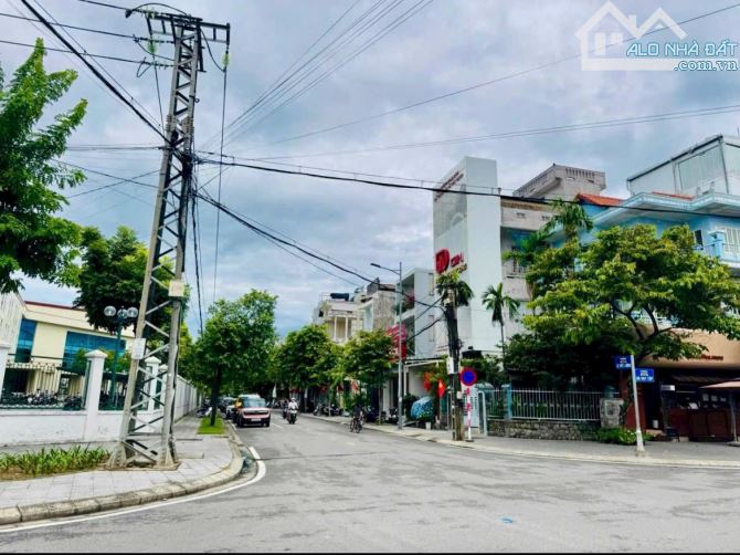 Bán nhà 3 Tầng đường Lê Viêt Lượng - View Uỷ Ban TP Huế 👉7.x tỷ - 2