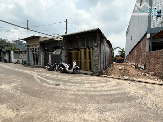 Bán lô đất 135m2 sổ riêng, 100%  thổ cư Long Bình Tân Biên Hoà 2tỷ750 - 2