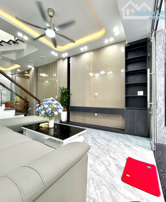 Phạm Hữu Điều - Nhà Mới - Sân cổng riêng - 42m2 - 2,980 tỷ - 2
