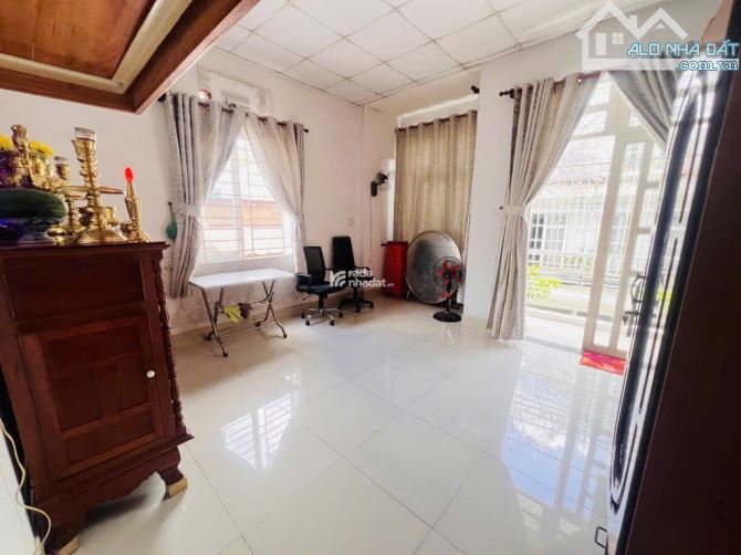 CẦN BÁN GẤP NHÀ HẺM 1/X NGUYỄN ĐÌNH CHIỂU, P.4, Q. PHÚ NHUẬN – Giá 2ty100tr DT 55.7m2 - 2