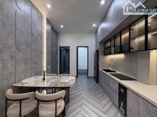 NHÀ 2 TẦNG MỚI ĐẸP 100% FULL NỘI THẤT XỊN - ĐƯỜNG HÀ HUY TẬP - TRUNG TÂM QUẬN THANH KHÊ - 2